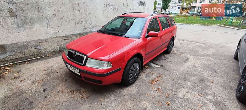 Універсал Skoda Octavia 2009 в Черкасах
