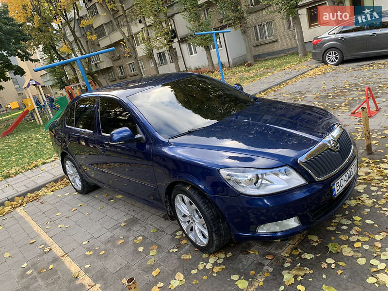 Лифтбек Skoda Octavia 2010 в Львове