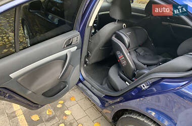 Лифтбек Skoda Octavia 2010 в 