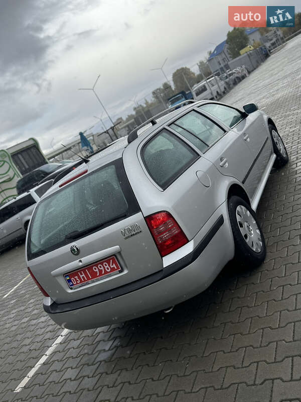 Універсал Skoda Octavia 2006 в Нововолинську