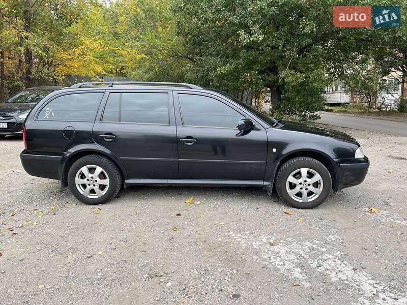 Універсал Skoda Octavia 2006 в Дніпрі