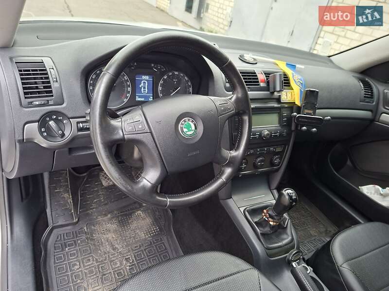 Ліфтбек Skoda Octavia 2008 в Харкові