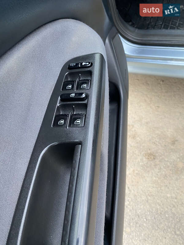 Універсал Skoda Octavia 2006 в Чернівцях