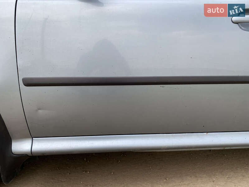 Універсал Skoda Octavia 2006 в Чернівцях