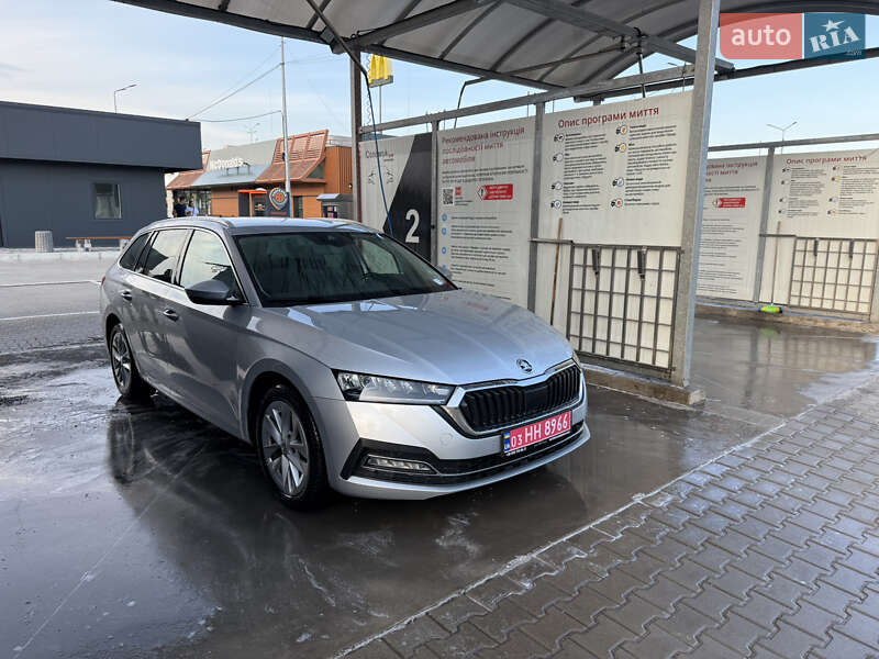 Универсал Skoda Octavia 2022 в Киеве