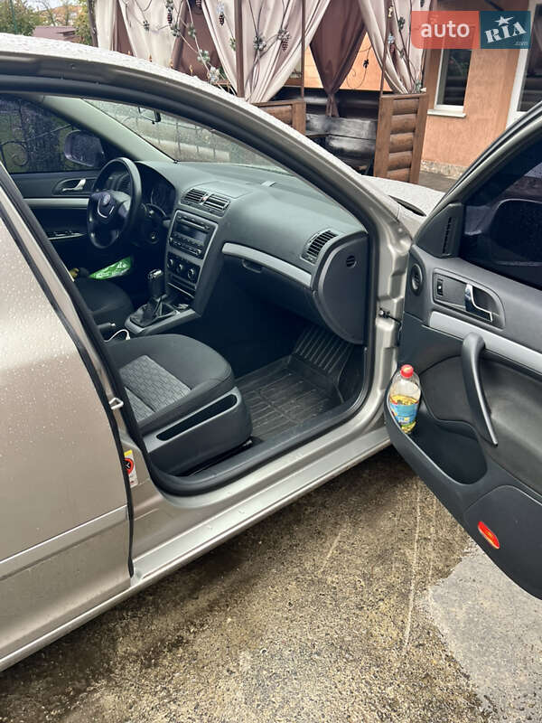 Лифтбек Skoda Octavia 2012 в Знаменке