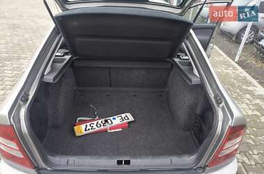 Лифтбек Skoda Octavia 2009 в 