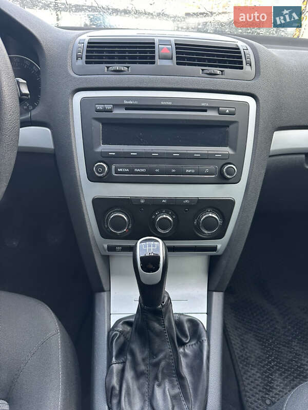 Лифтбек Skoda Octavia 2010 в Киеве