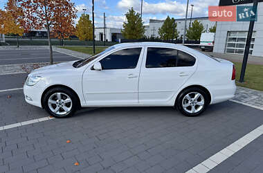 Ліфтбек Skoda Octavia 2011 в  фото 5 Ліфтбек Skoda Octavia 2011 в