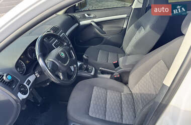 Ліфтбек Skoda Octavia 2011 в  фото 25 Ліфтбек Skoda Octavia 2011 в