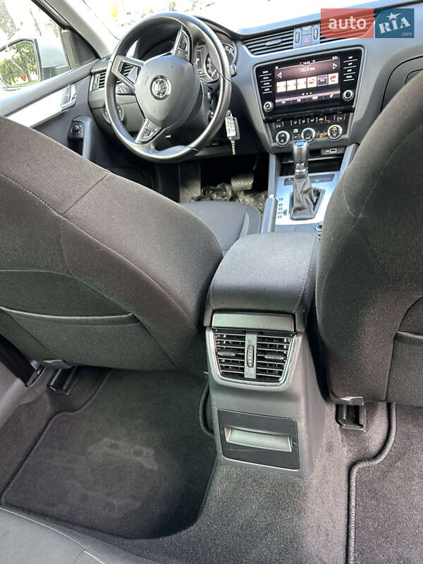 Универсал Skoda Octavia 2020 в Луцке фото 28 Универсал Skoda Octavia 2020 в Луцке