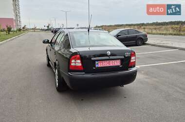 Ліфтбек Skoda Octavia 2010 в 