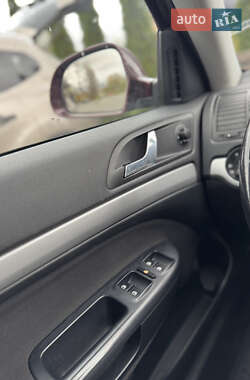 Универсал Skoda Octavia 2011 в 