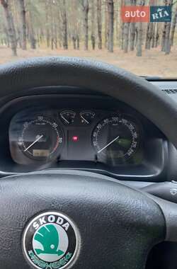 Лифтбек Skoda Octavia 2008 в 