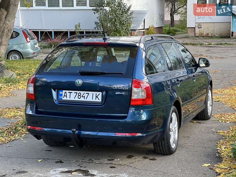 Универсал Skoda Octavia 2011 в Калуше