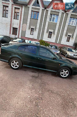 Лифтбек Skoda Octavia 2000 в 