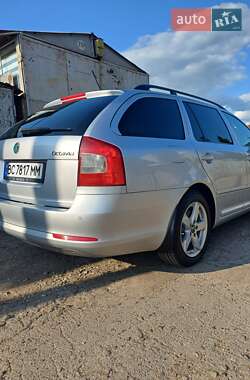 Универсал Skoda Octavia 2011 в 
