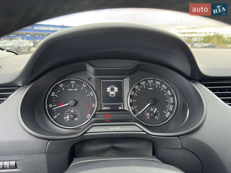 Лифтбек Skoda Octavia 2014 в Киеве фото 12 Лифтбек Skoda Octavia 2014 в Киеве