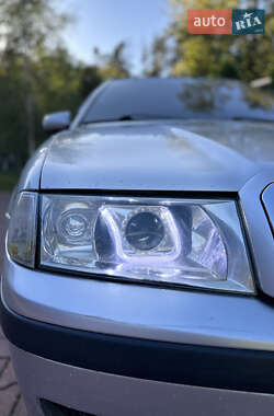 Лифтбек Skoda Octavia 2008 в 