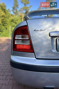Лифтбек Skoda Octavia 2008 в 