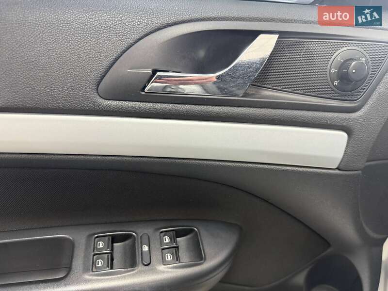 Лифтбек Skoda Octavia 2011 в Киеве фото 16 Лифтбек Skoda Octavia 2011 в Киеве
