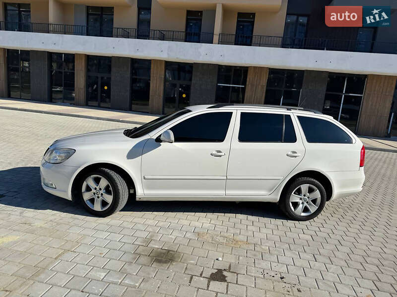 Универсал Skoda Octavia 2011 в Ужгороде фото 4 Универсал Skoda Octavia 2011 в Ужгороде
