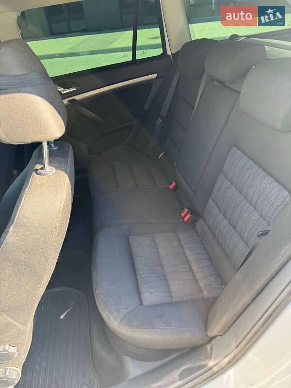 Универсал Skoda Octavia 2011 в Ужгороде фото 17 Универсал Skoda Octavia 2011 в Ужгороде