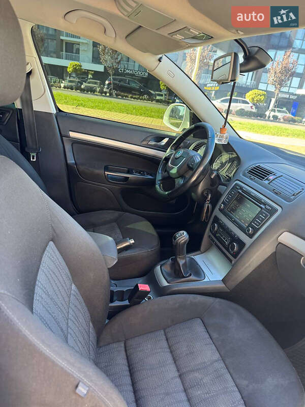 Универсал Skoda Octavia 2011 в Ужгороде фото 21 Универсал Skoda Octavia 2011 в Ужгороде