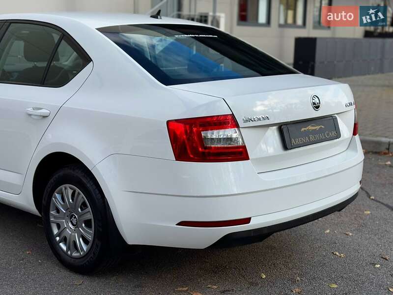 Лифтбек Skoda Octavia 2019 в Киеве