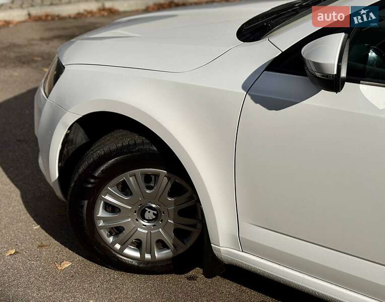 Лифтбек Skoda Octavia 2019 в Киеве