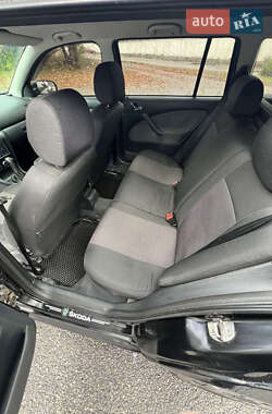 Универсал Skoda Octavia 2002 в  фото 10 Универсал Skoda Octavia 2002 в