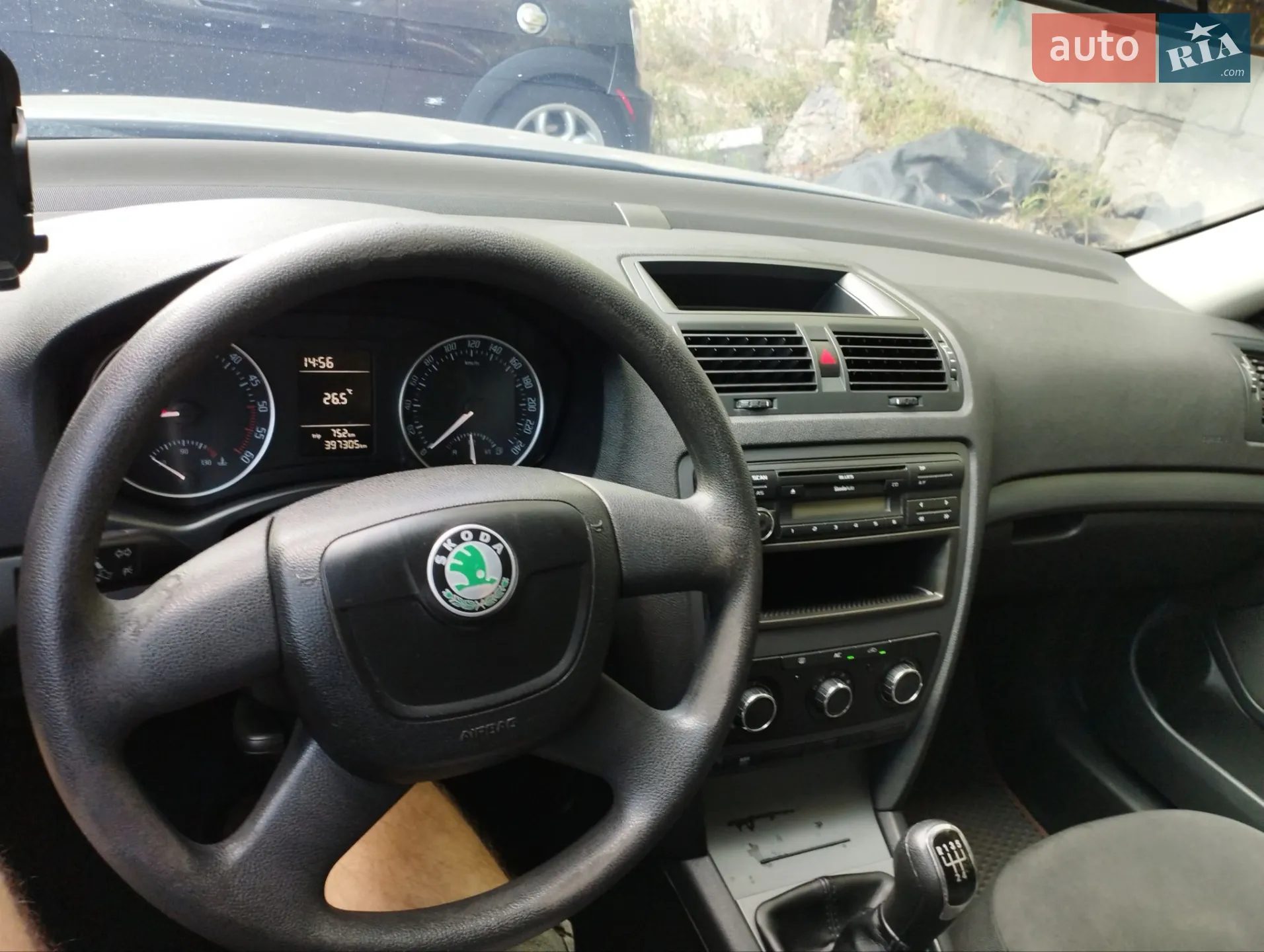 2011 Skoda Octavia - мініатюра 12