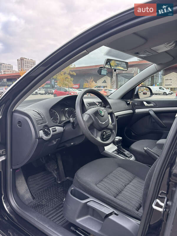 Лифтбек Skoda Octavia 2010 в Киеве фото 11 Лифтбек Skoda Octavia 2010 в Киеве