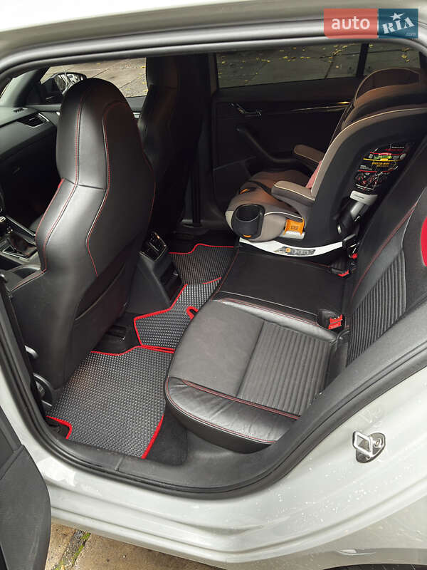 Універсал Skoda Octavia 2016 в Києві фото 13 Універсал Skoda Octavia 2016 в Києві