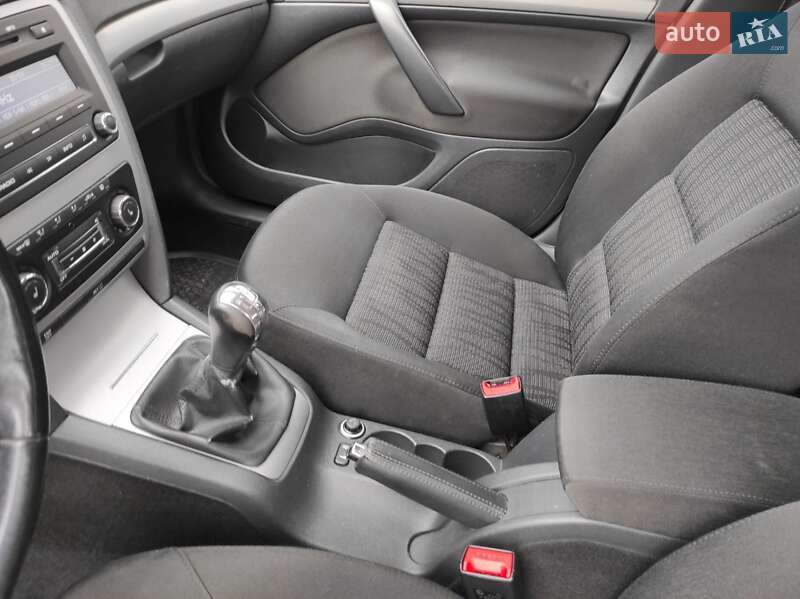 Универсал Skoda Octavia 2010 в Сарнах фото 13 Универсал Skoda Octavia 2010 в Сарнах