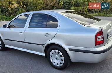 Лифтбек Skoda Octavia 2005 в  фото 8 Лифтбек Skoda Octavia 2005 в