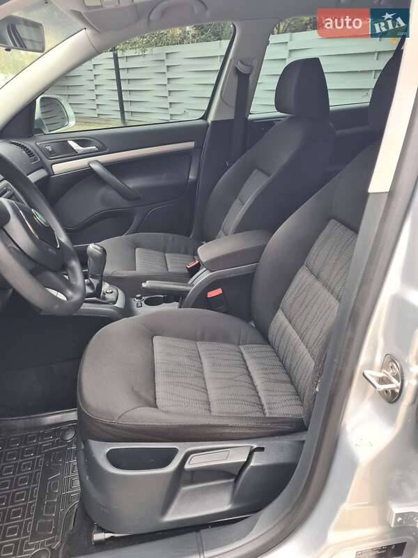 Ліфтбек Skoda Octavia 2011 в Києві фото 36 Ліфтбек Skoda Octavia 2011 в Києві