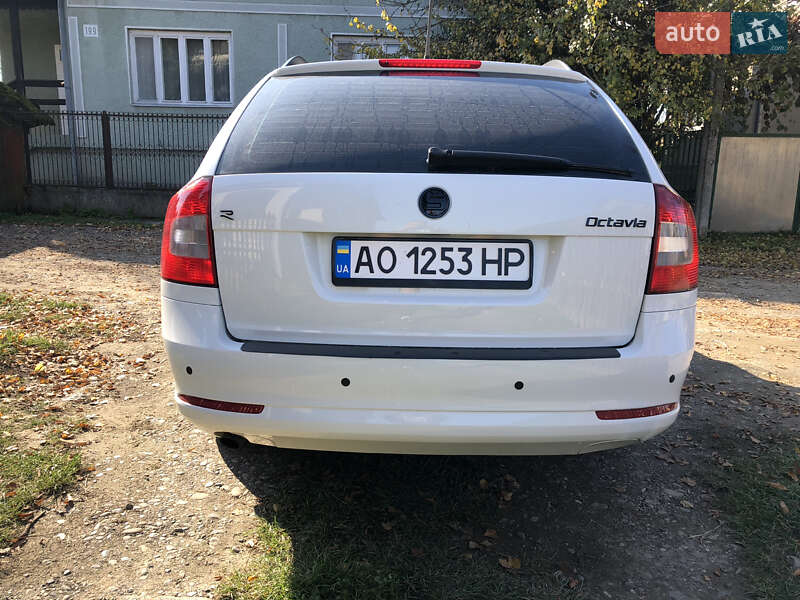 Универсал Skoda Octavia 2012 в Хусте