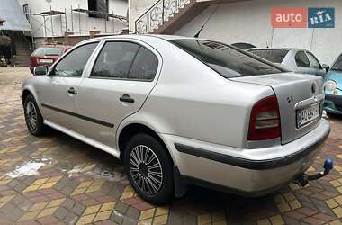 Лифтбек Skoda Octavia 1999 в 