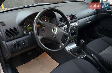 Ліфтбек Skoda Octavia 2005 в  фото 24 Ліфтбек Skoda Octavia 2005 в