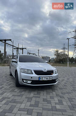 Універсал Skoda Octavia 2014 в Дніпрі