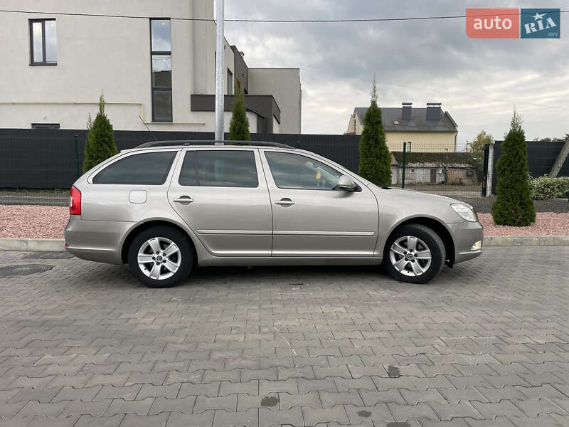 Универсал Skoda Octavia 2010 в Луцке фото 4 Универсал Skoda Octavia 2010 в Луцке