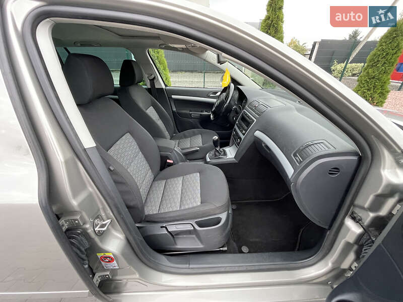 Универсал Skoda Octavia 2010 в Луцке фото 16 Универсал Skoda Octavia 2010 в Луцке