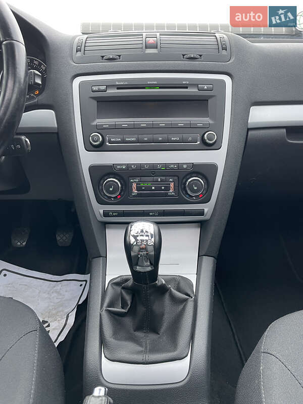 Универсал Skoda Octavia 2010 в Луцке фото 28 Универсал Skoda Octavia 2010 в Луцке
