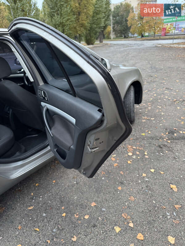 Лифтбек Skoda Octavia 2010 в Павлограде фото 24 Лифтбек Skoda Octavia 2010 в Павлограде