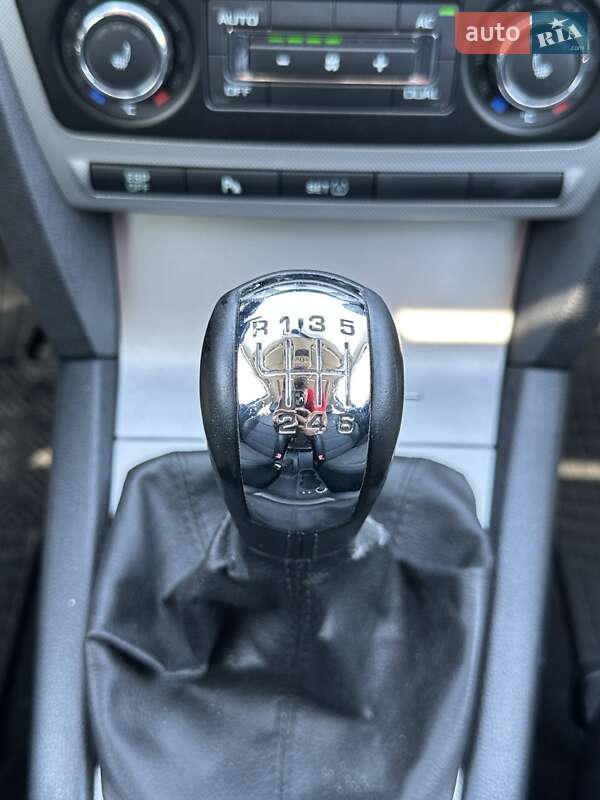 Универсал Skoda Octavia 2009 в Белогородке фото 25 Универсал Skoda Octavia 2009 в Белогородке