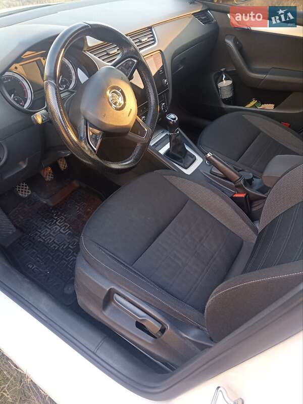 Лифтбек Skoda Octavia 2017 в Житомире фото 3 Лифтбек Skoda Octavia 2017 в Житомире