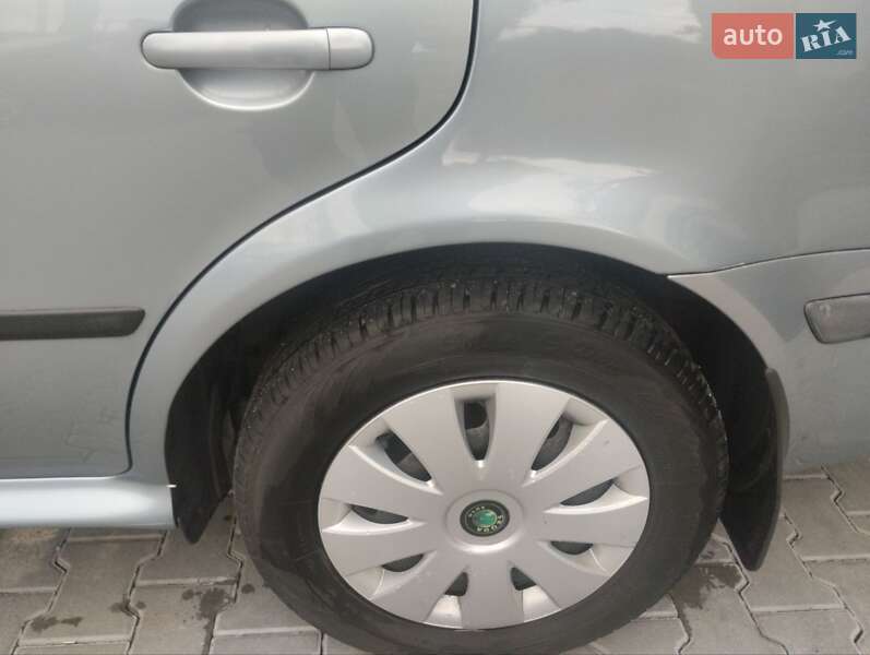 Универсал Skoda Octavia 2001 в Киеве