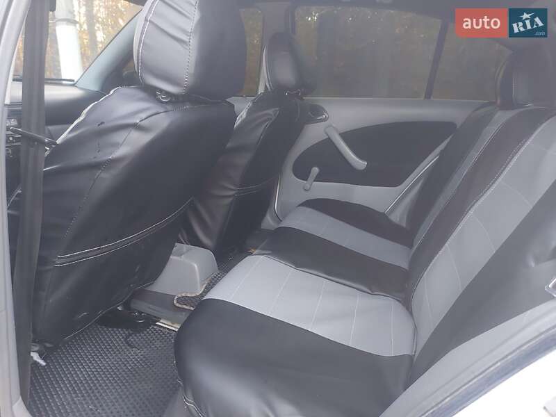 Лифтбек Skoda Octavia 2000 в Костополе фото 15 Лифтбек Skoda Octavia 2000 в Костополе