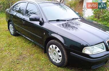 Лифтбек Skoda Octavia 2010 в 